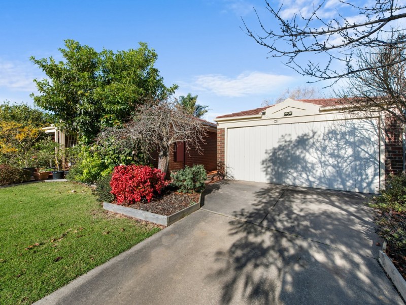 5 Harnham Drive, Bairnsdale VIC 3875
