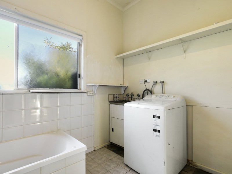 6868 Great Alpine Road, Swifts Creek VIC 3896