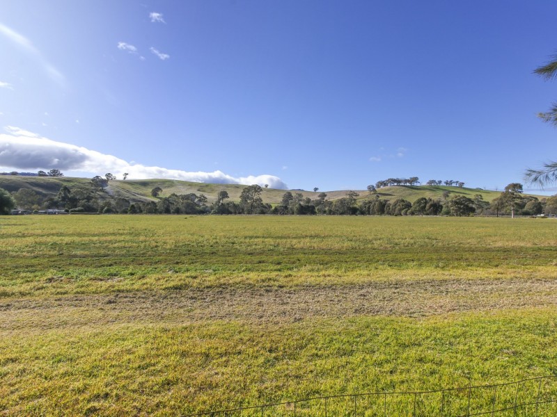 6868 Great Alpine Road, Swifts Creek VIC 3896