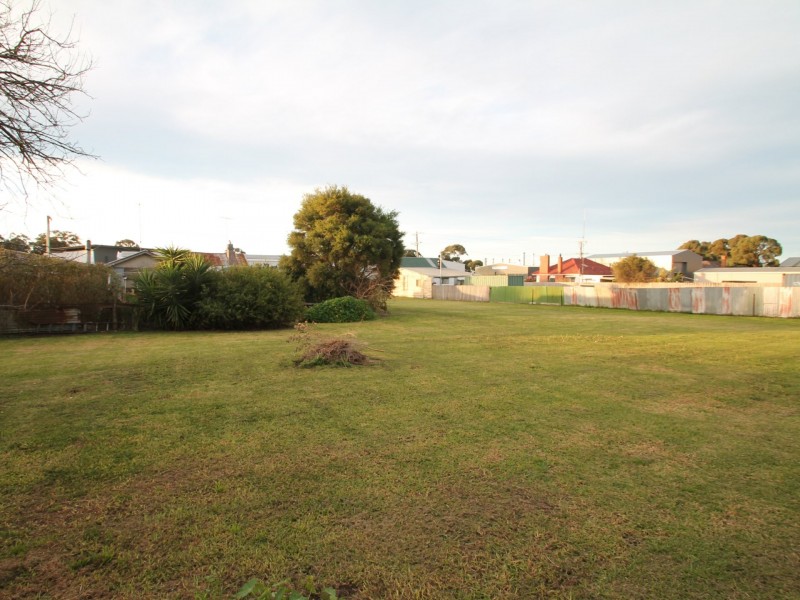 17-19 Payne Street, Bairnsdale VIC 3875