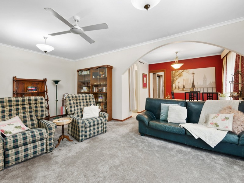 13 Gray Street, Bairnsdale VIC 3875