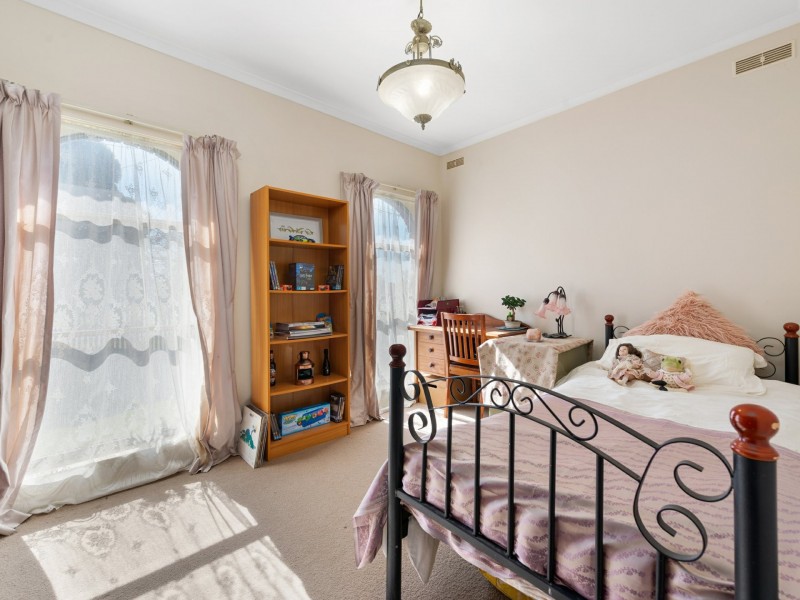 13 Gray Street, Bairnsdale VIC 3875