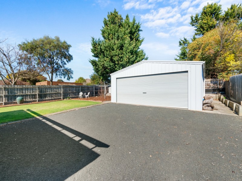 13 Gray Street, Bairnsdale VIC 3875