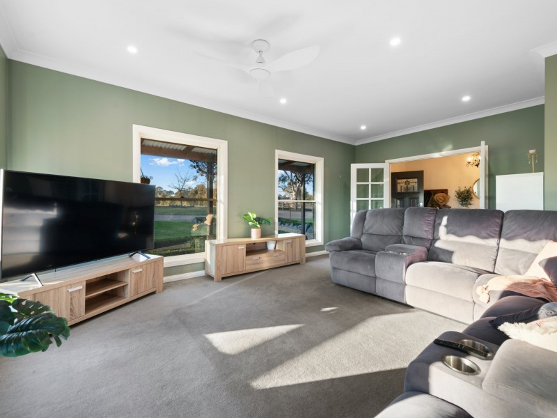 130 Jensens Road, Wy Yung VIC 3875