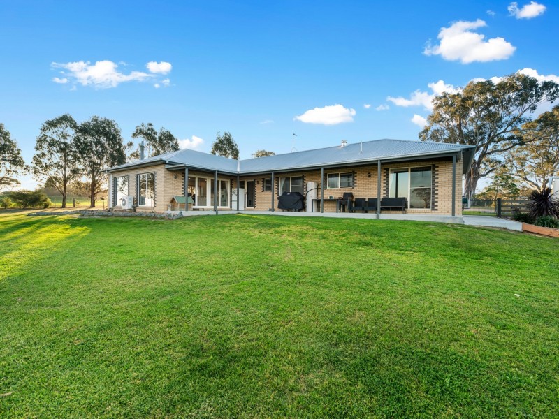 130 Jensens Road, Wy Yung VIC 3875