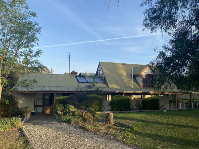 29 Hazeldene Crescent, Nicholson VIC 3882