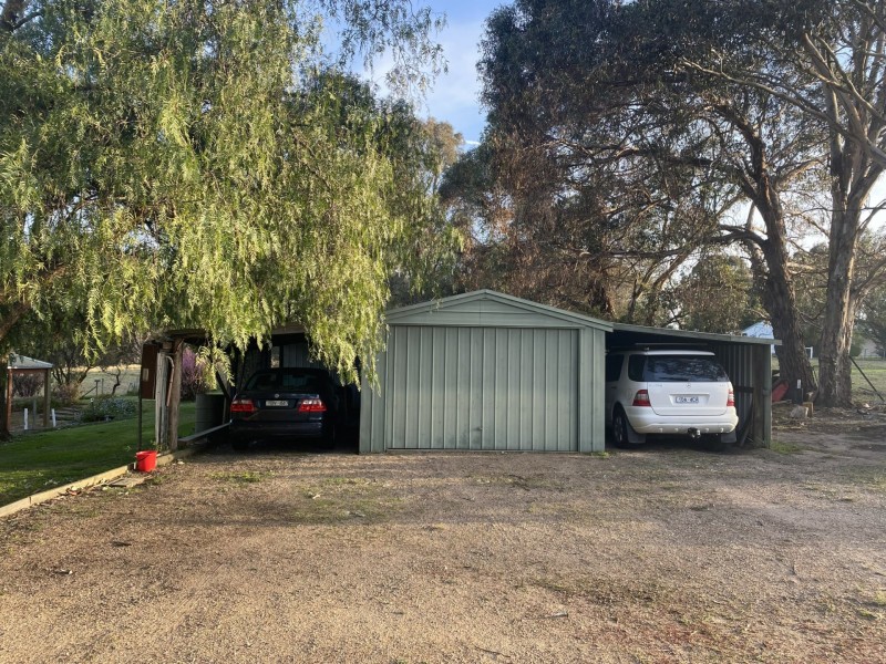 29 Hazeldene Crescent, Nicholson VIC 3882
