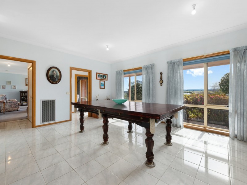 16 Clifton Terrace, Wy Yung VIC 3875