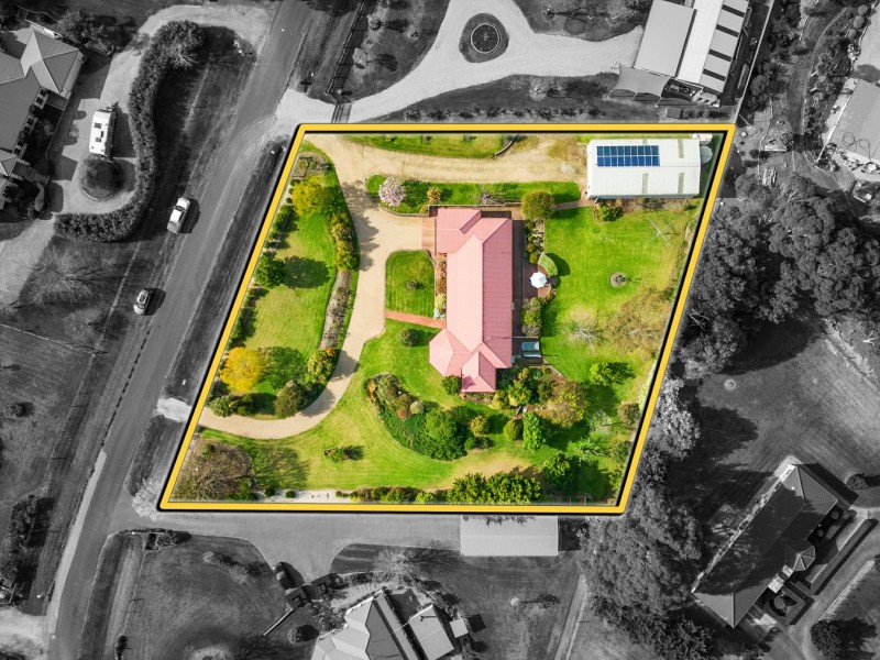 16 Clifton Terrace, Wy Yung VIC 3875