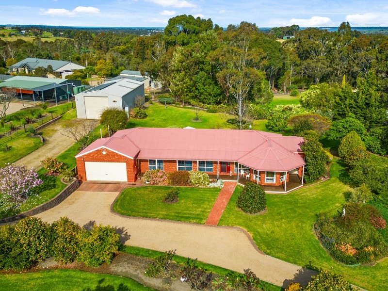 16 Clifton Terrace, Wy Yung VIC 3875