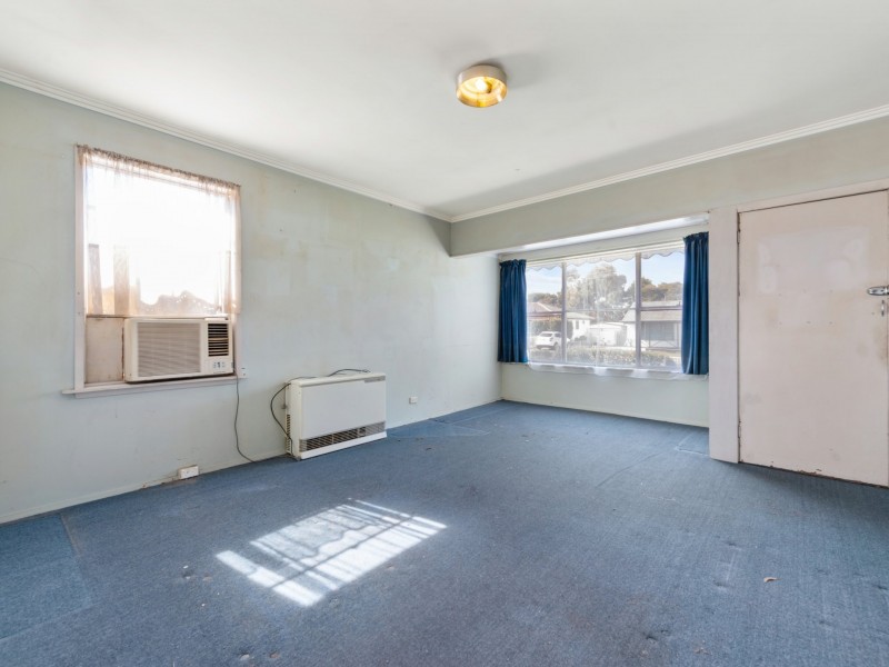 6 Davies Street, Bairnsdale VIC 3875