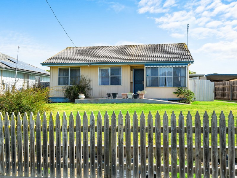 6 Davies Street, Bairnsdale VIC 3875