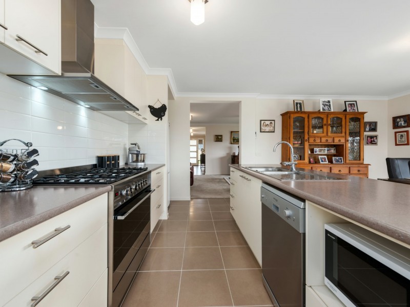 14 Cranes Terrace, Eastwood VIC 3875