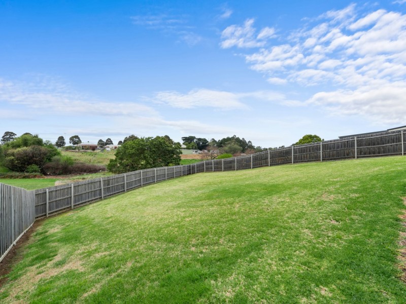 14 Cranes Terrace, Eastwood VIC 3875