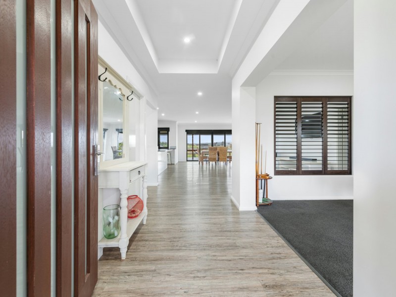 27 Salvatore Drive, Wy Yung VIC 3875