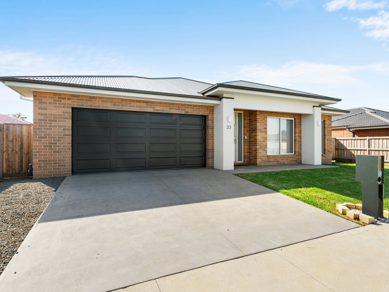 23 Whistler Drive, Bairnsdale VIC 3875