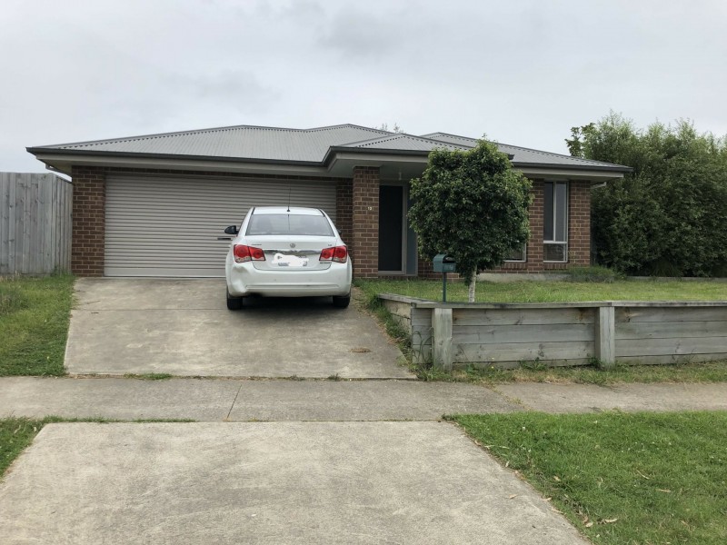 12 Morton Drive, Eastwood VIC 3875