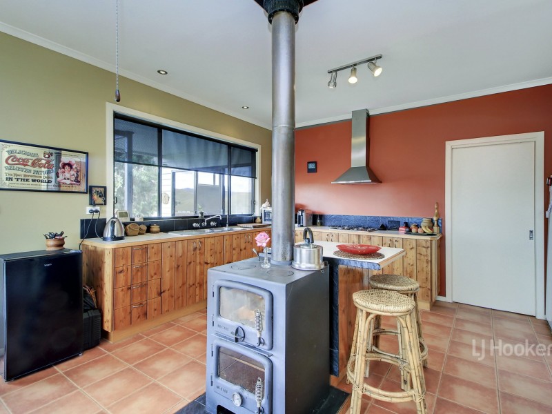 312 Omeo Valley Road, Omeo VIC 3898