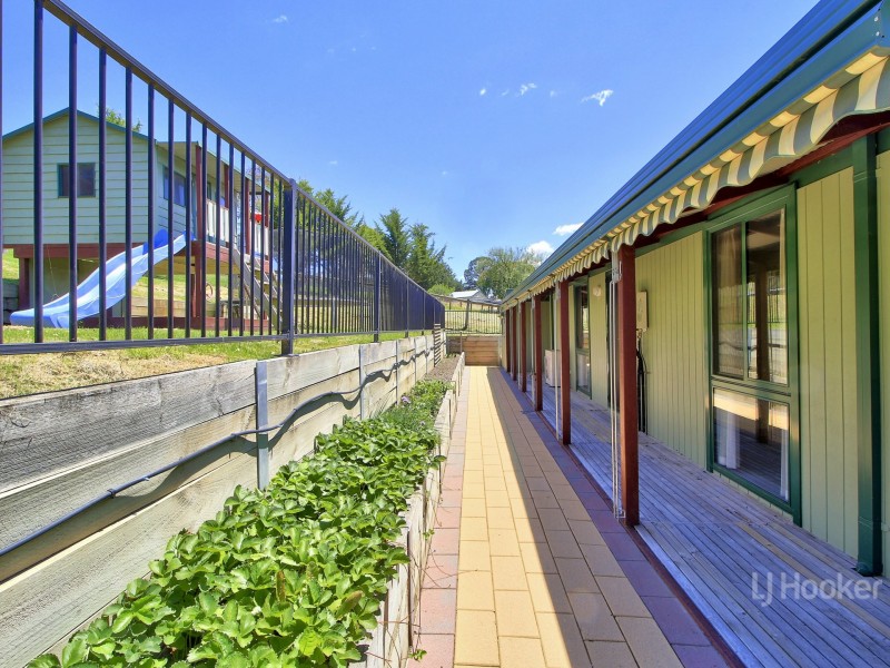 18 Hankshaws Hill Road, Omeo VIC 3898