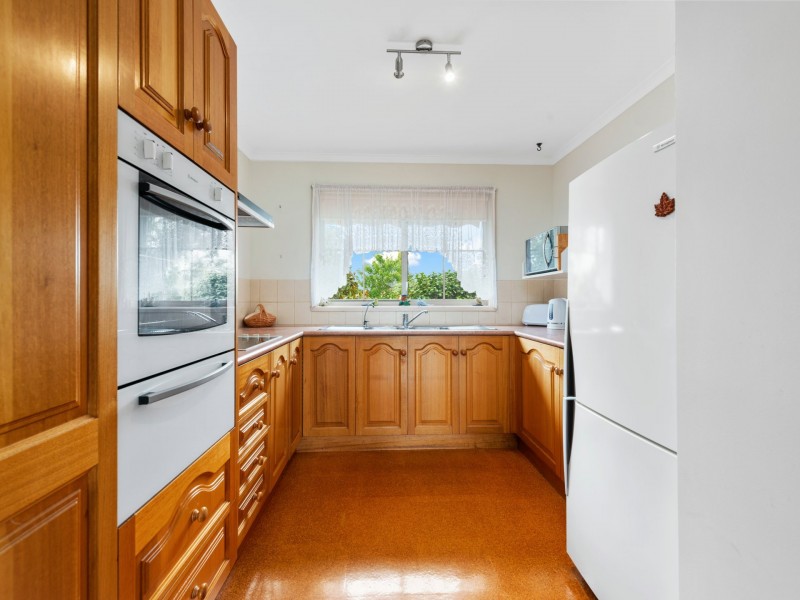 23 Morekana Crescent, Eastwood VIC 3875