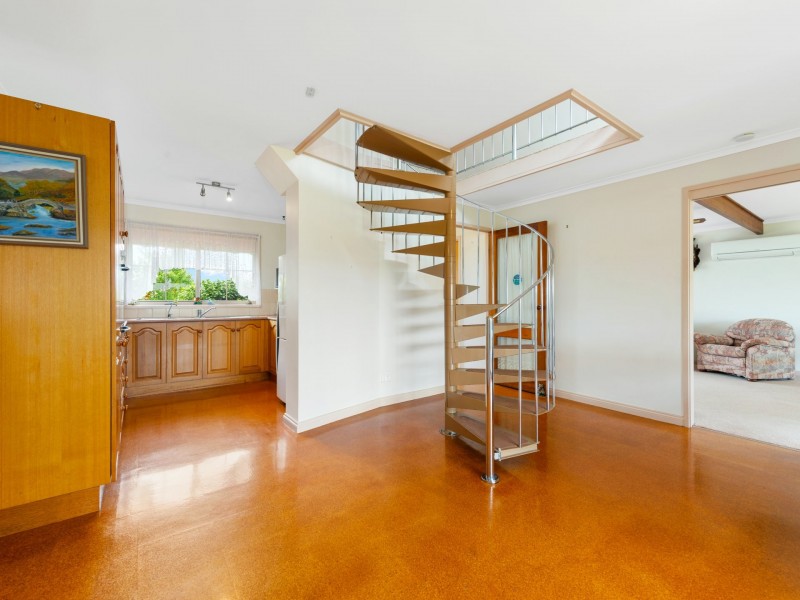 23 Morekana Crescent, Eastwood VIC 3875