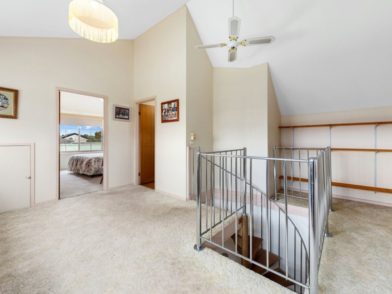 23 Morekana Crescent, Eastwood VIC 3875