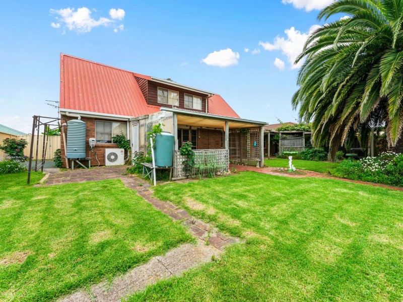 23 Morekana Crescent, Eastwood VIC 3875