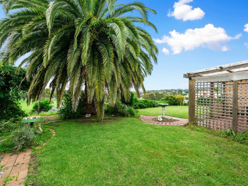 23 Morekana Crescent, Eastwood VIC 3875