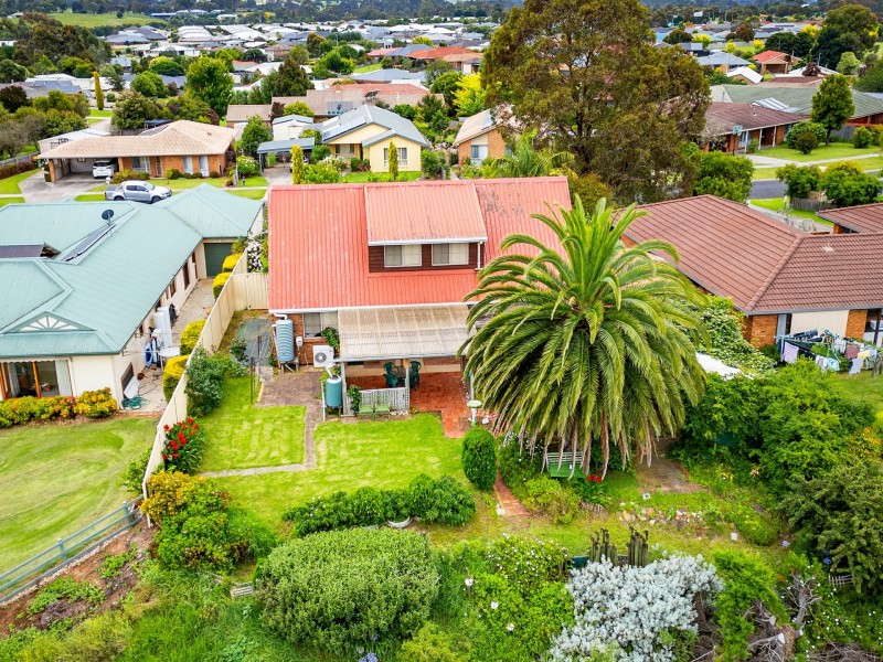 23 Morekana Crescent, Eastwood VIC 3875