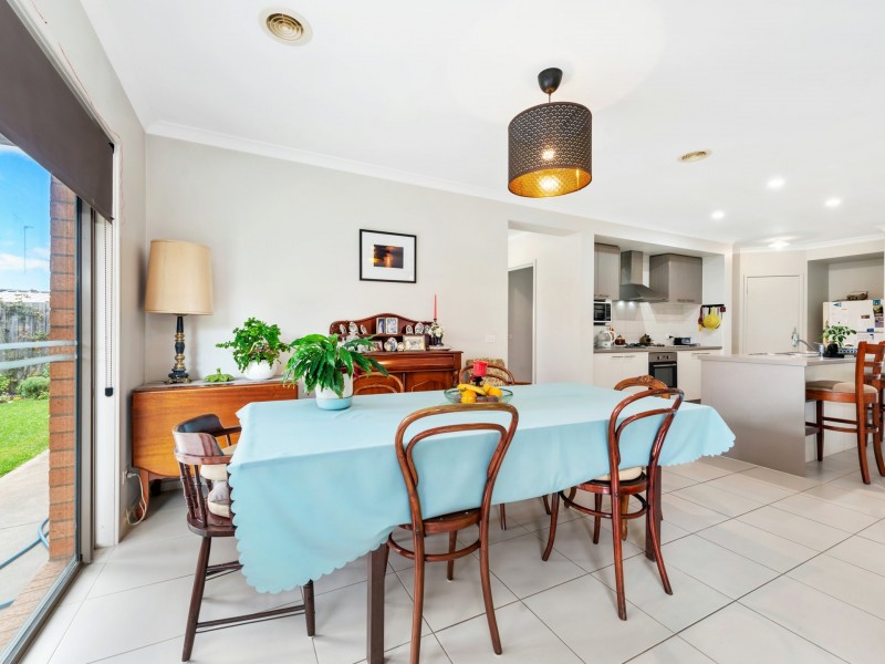 19 Phoebes Way, Eastwood VIC 3875