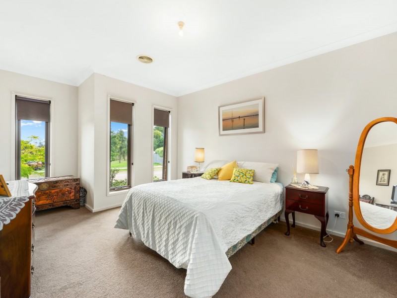 19 Phoebes Way, Eastwood VIC 3875