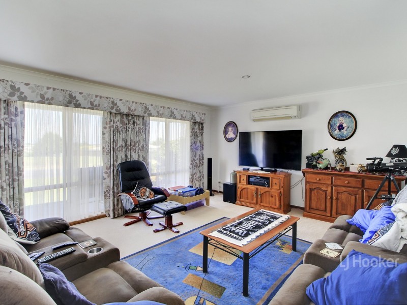 21 Marrah Drive, Wy Yung VIC 3875