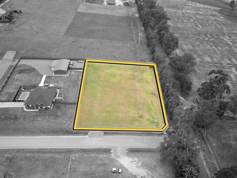 42 Hodges Estate Road, Ellaswood VIC 3875