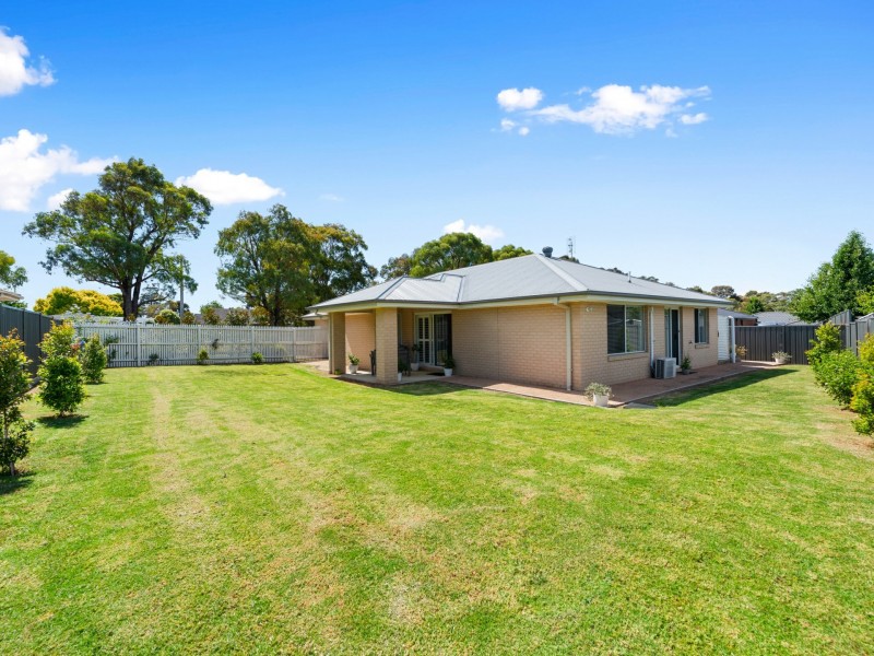 8 Calvert Street, Bairnsdale VIC 3875