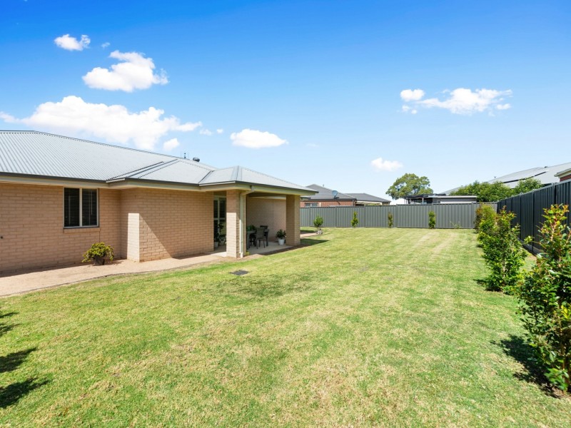 8 Calvert Street, Bairnsdale VIC 3875