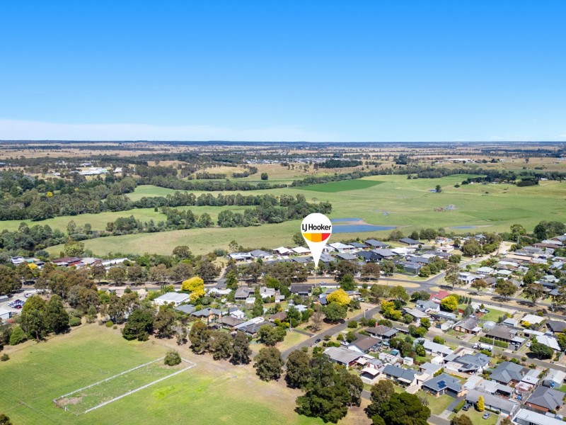 8 Calvert Street, Bairnsdale VIC 3875