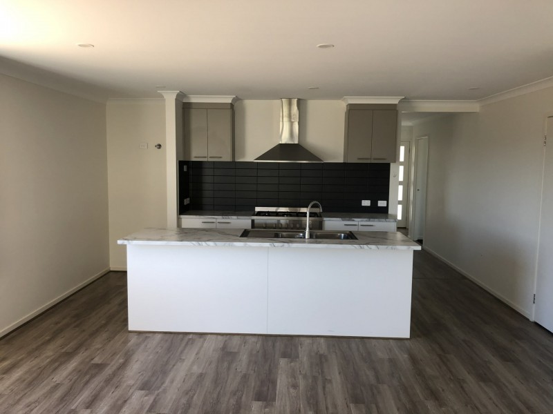 7 Meander Way, Bairnsdale VIC 3875