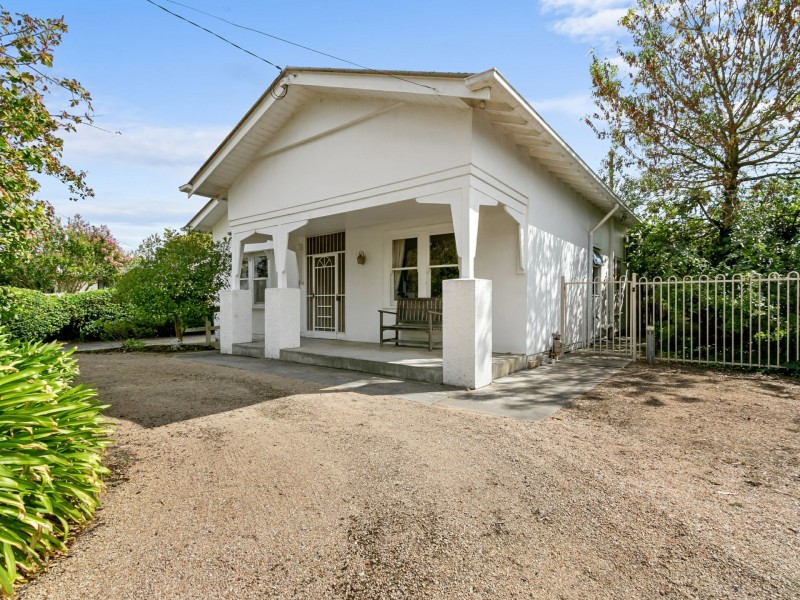 18 Pearson Street, Bairnsdale VIC 3875
