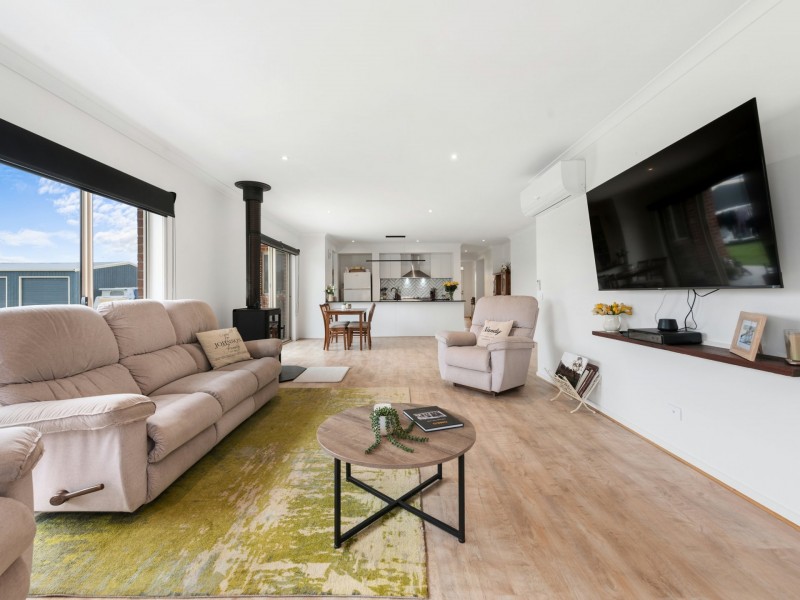 9 Hawkins Crescent, Lindenow South VIC 3875