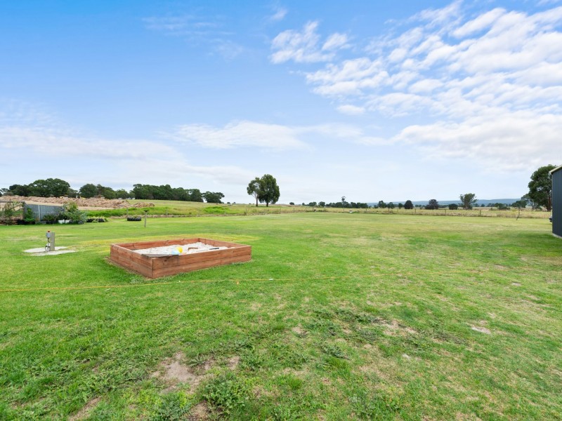 9 Hawkins Crescent, Lindenow South VIC 3875