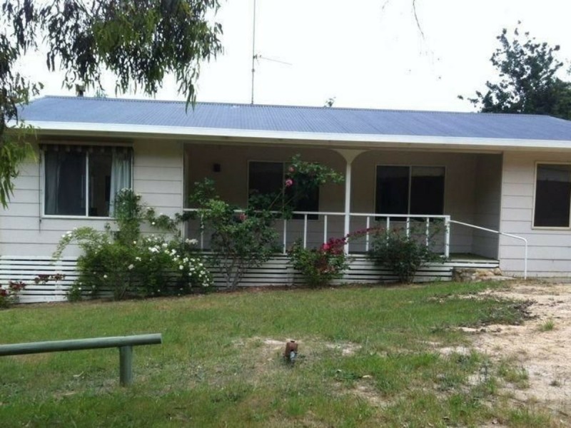 10 Christmas Street, Metung VIC 3904