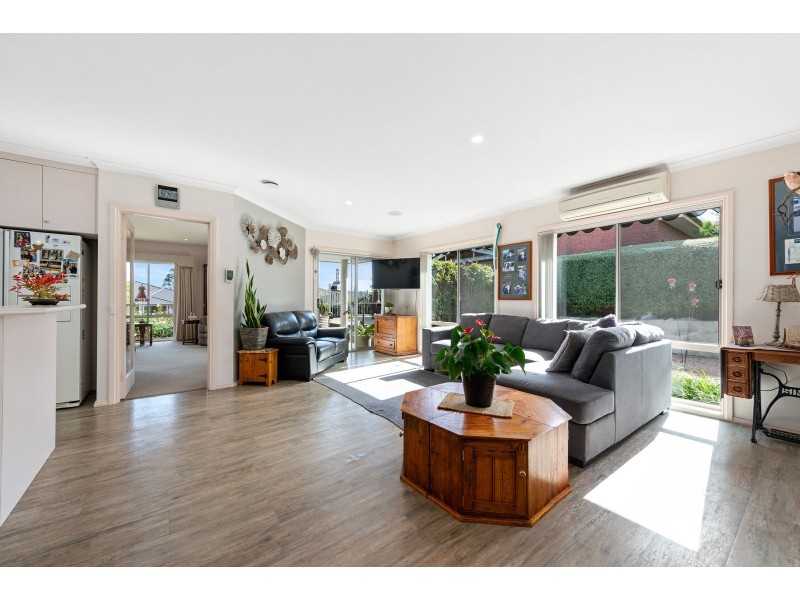 12 Harnham Drive, Bairnsdale VIC 3875