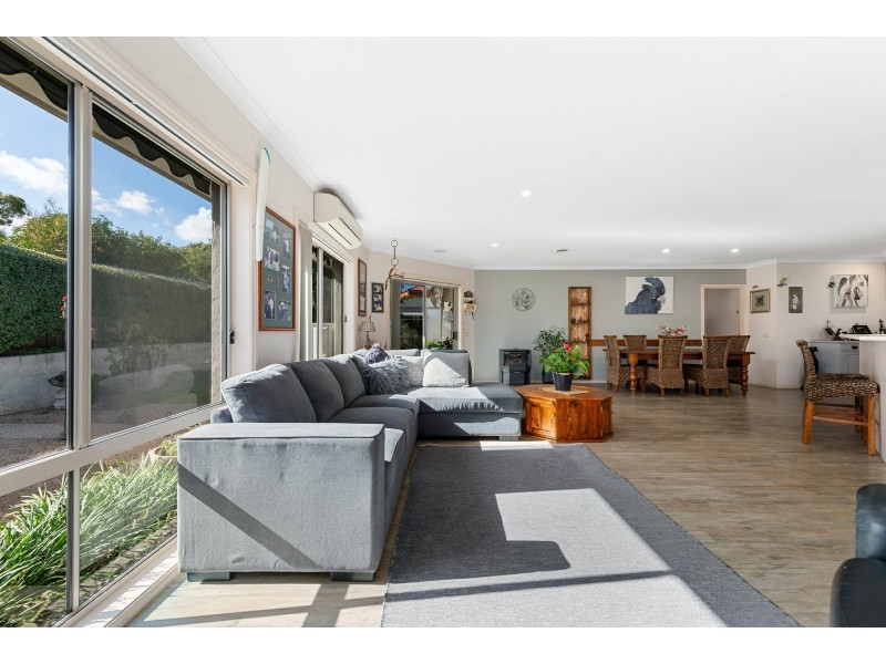 12 Harnham Drive, Bairnsdale VIC 3875