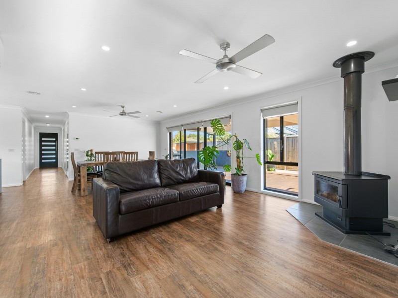 30 Whipbird Street, Bairnsdale VIC 3875