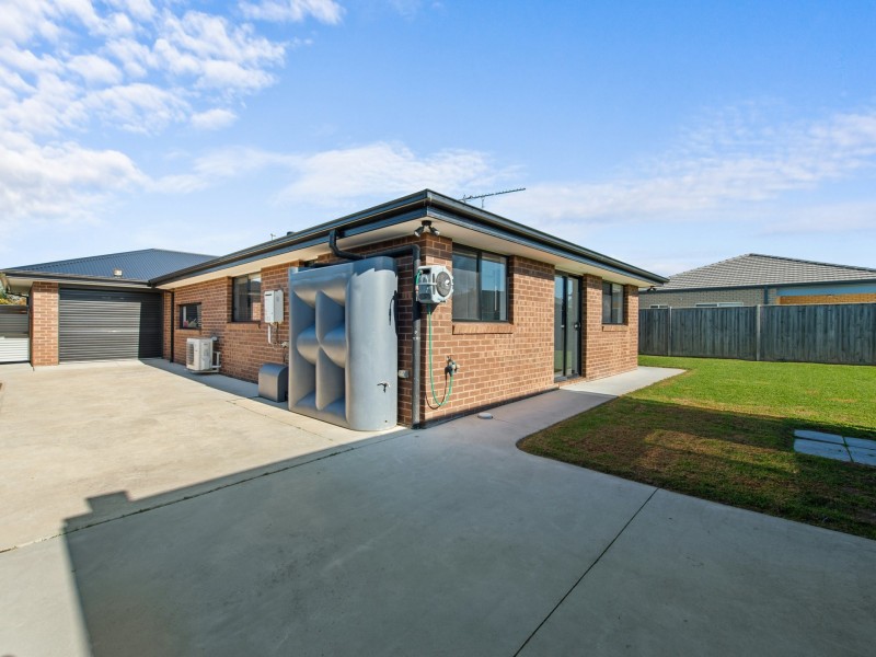 30 Whipbird Street, Bairnsdale VIC 3875