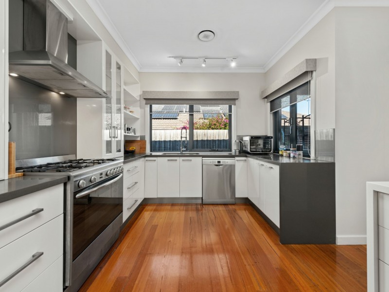 2 Morton Drive, Eastwood VIC 3875