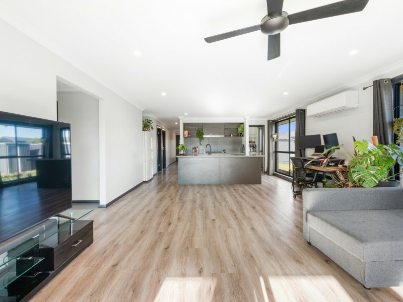 4 Egret Avenue, Bairnsdale VIC 3875