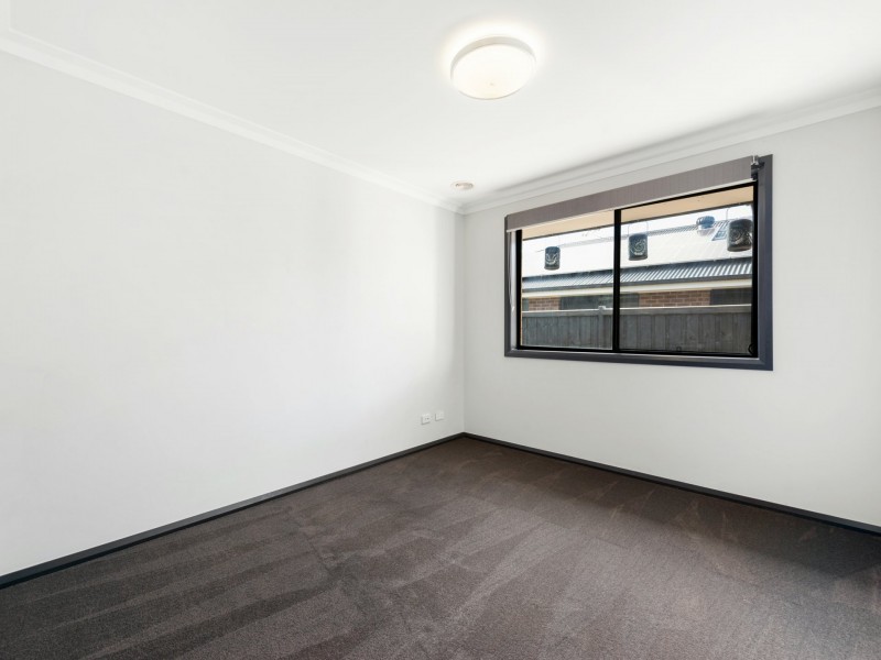 4 Egret Avenue, Bairnsdale VIC 3875
