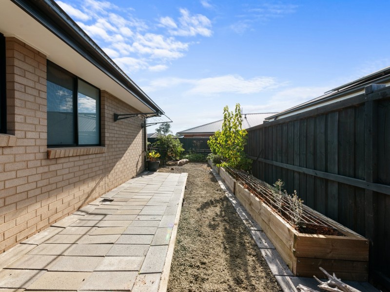 4 Egret Avenue, Bairnsdale VIC 3875