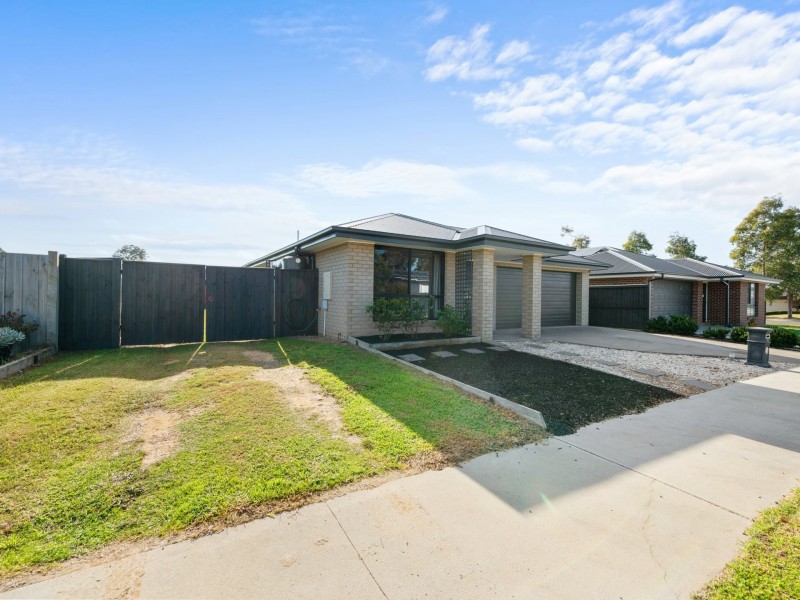 4 Egret Avenue, Bairnsdale VIC 3875